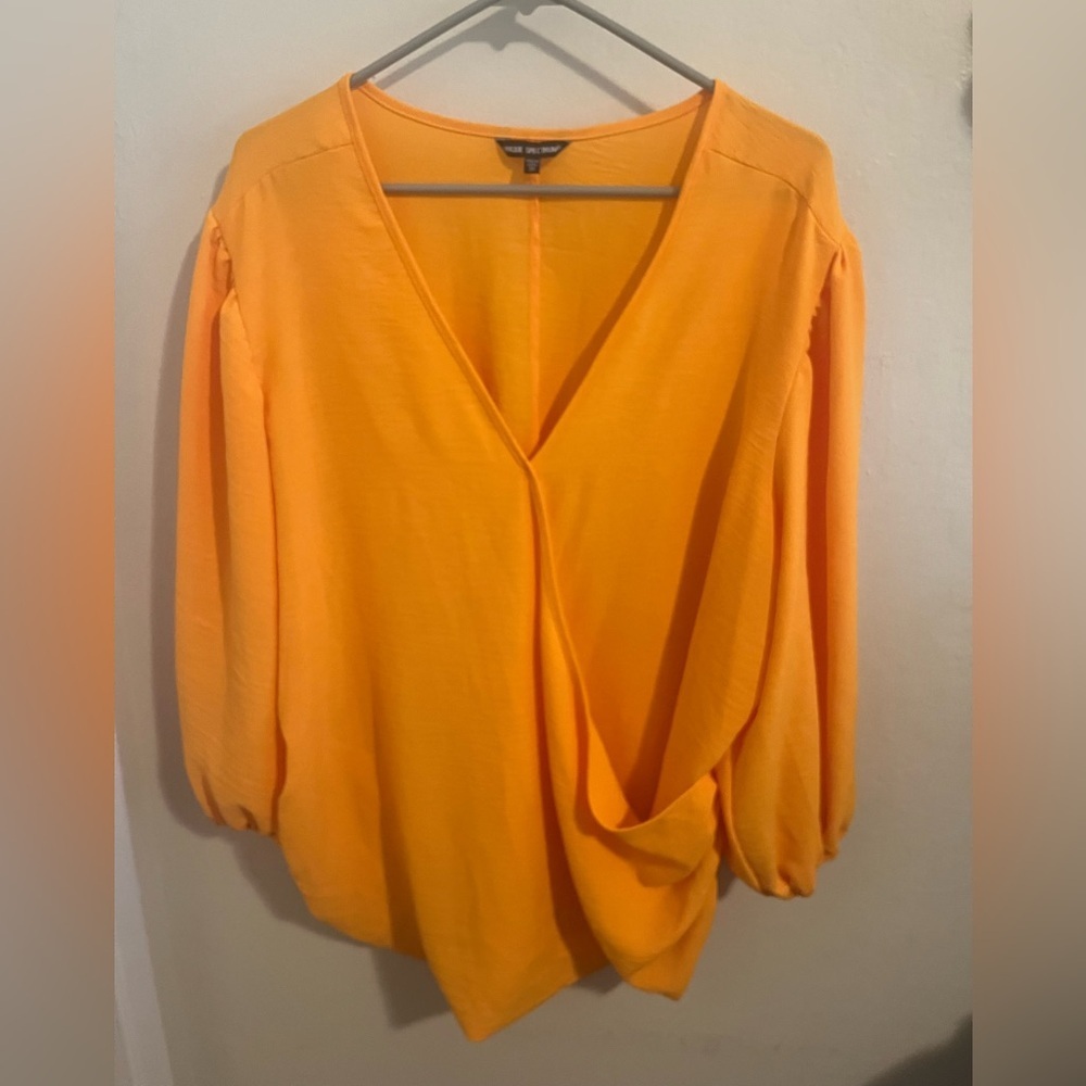 Unique Spectrum Vibrant Orange V-Neck Blouse‎